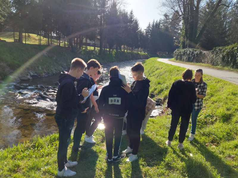 Učenje v Grajskem parku in pri potoku Bistrica