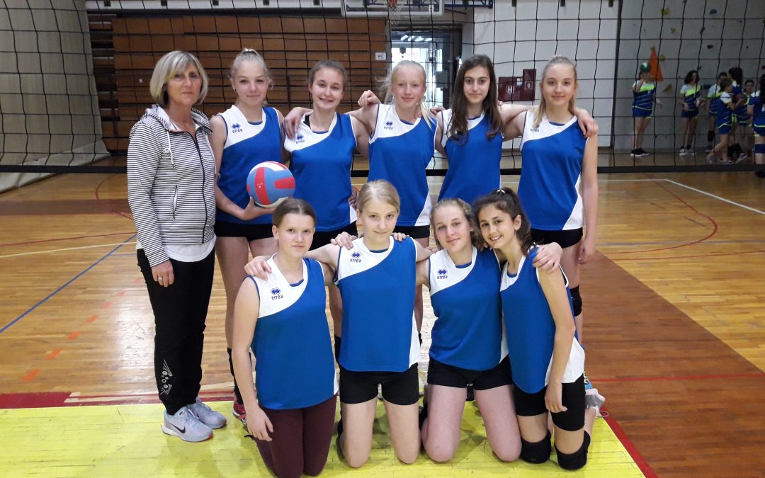 Področno tekmovanje v mali odbojki za deklice