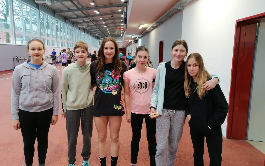 Ekipne zmagovalke atletskega mnogoboja v dvorani