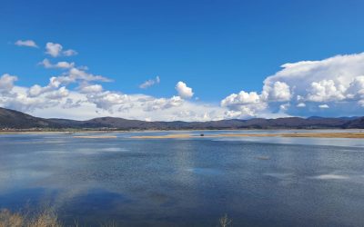 Neuslišana ljubezen, povodni mož, presihajoče jezero in še kaj
